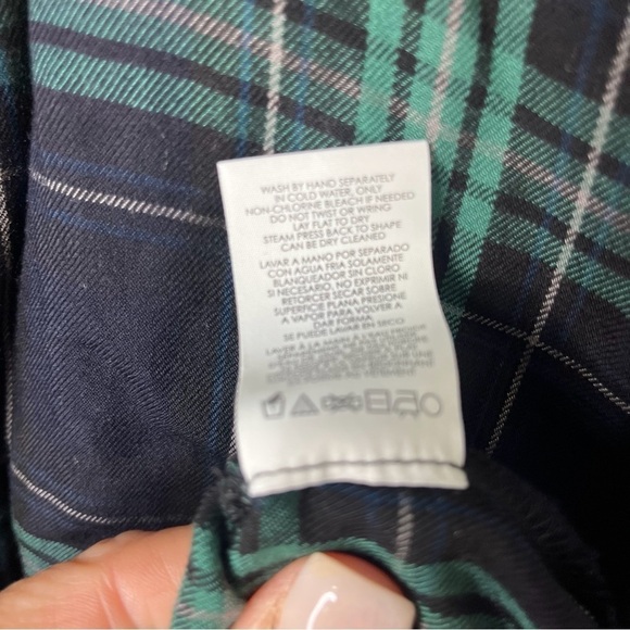 CAbi Big Sur Plaid Button Down Shirt Size XS Style 3769 Long Sleeve - Picture 7 of 7